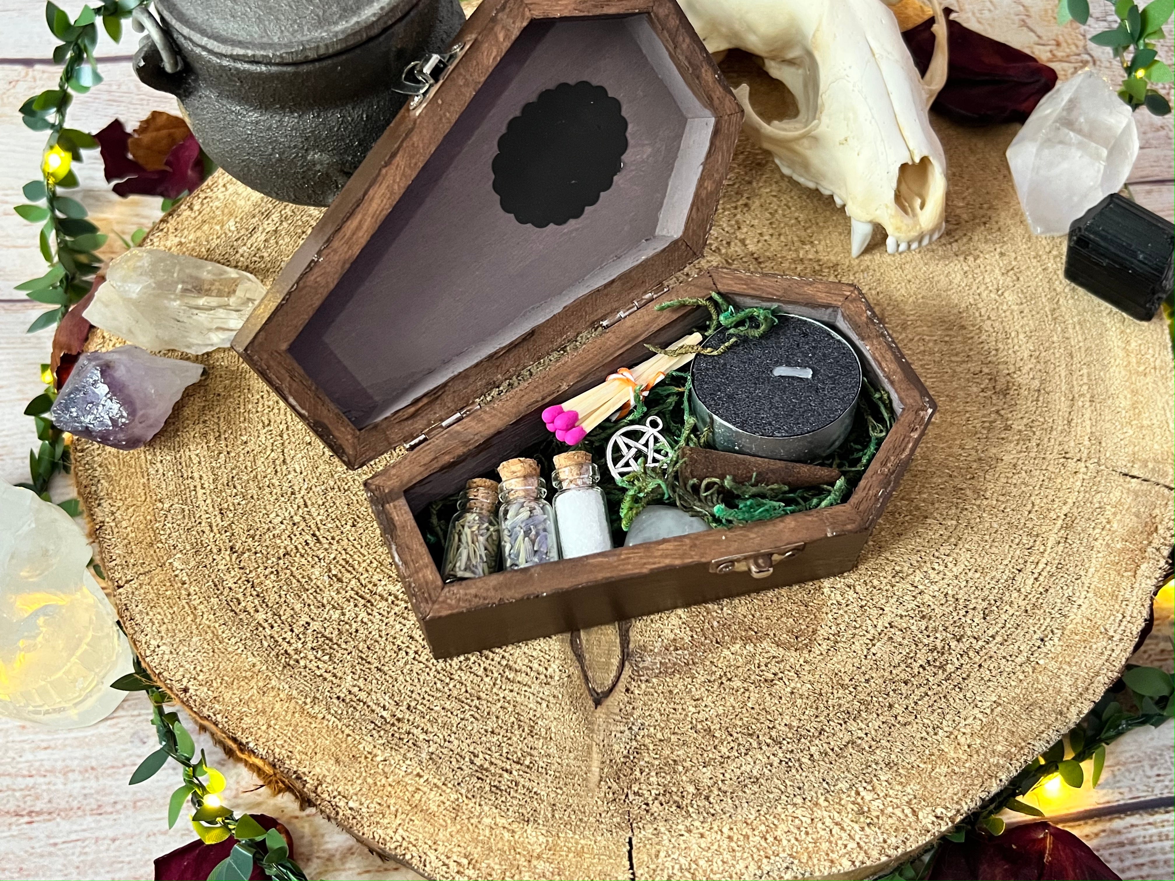 Coffin Travelling Witch Altar